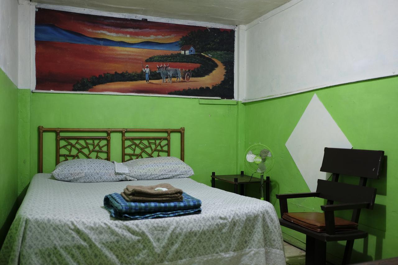 Hostal Del Este Santa Fe Сан Хосе Екстериор снимка