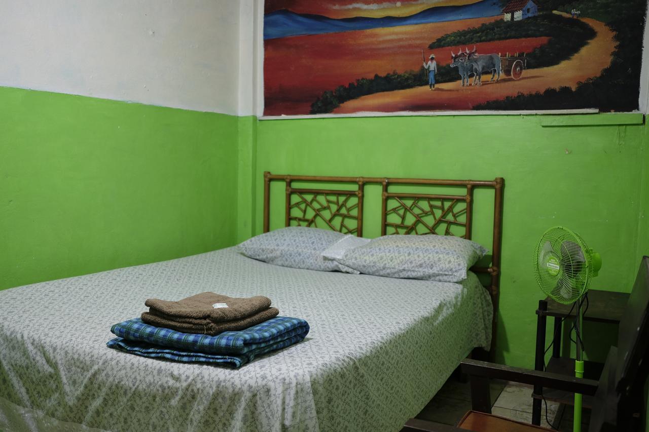 Hostal Del Este Santa Fe Сан Хосе Екстериор снимка