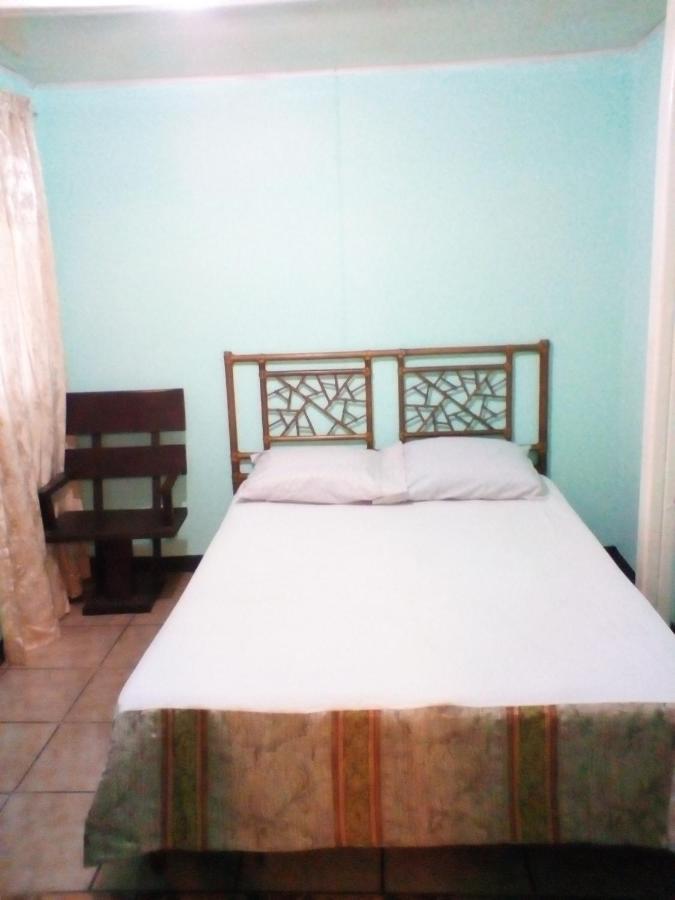 Hostal Del Este Santa Fe Сан Хосе Екстериор снимка